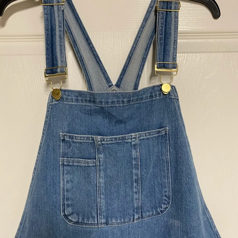 NWT FRAME Denim Overalls Size Medium - Image 2