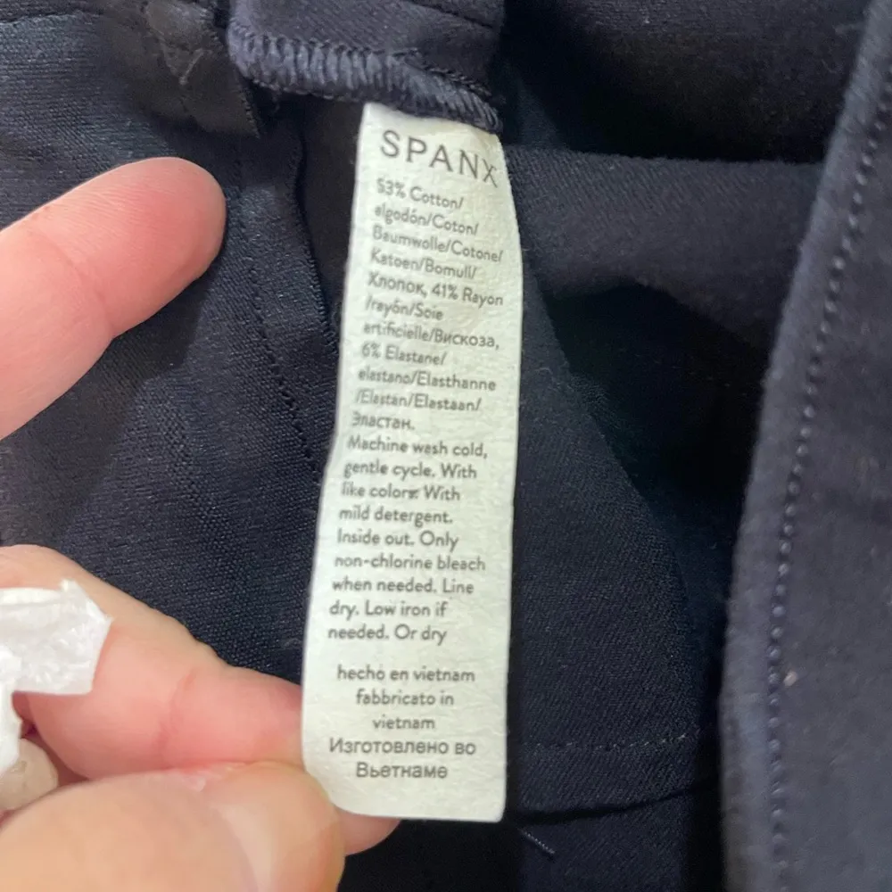 Women’s SPANX dark classic navy pull on Polished pants size petite medium - Image 6