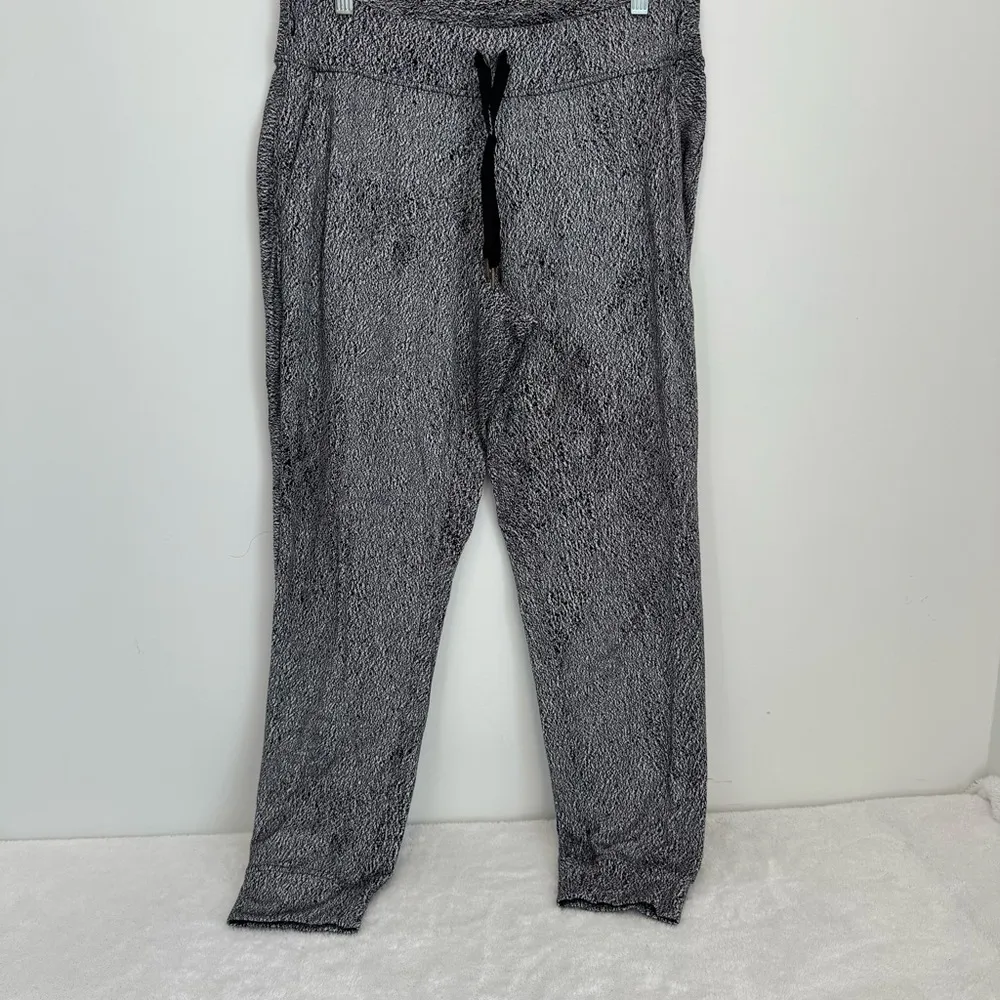 Lululemon Ready To Rulu Pant Running Luon Spray Jacquard White Black size 10 - Image 3