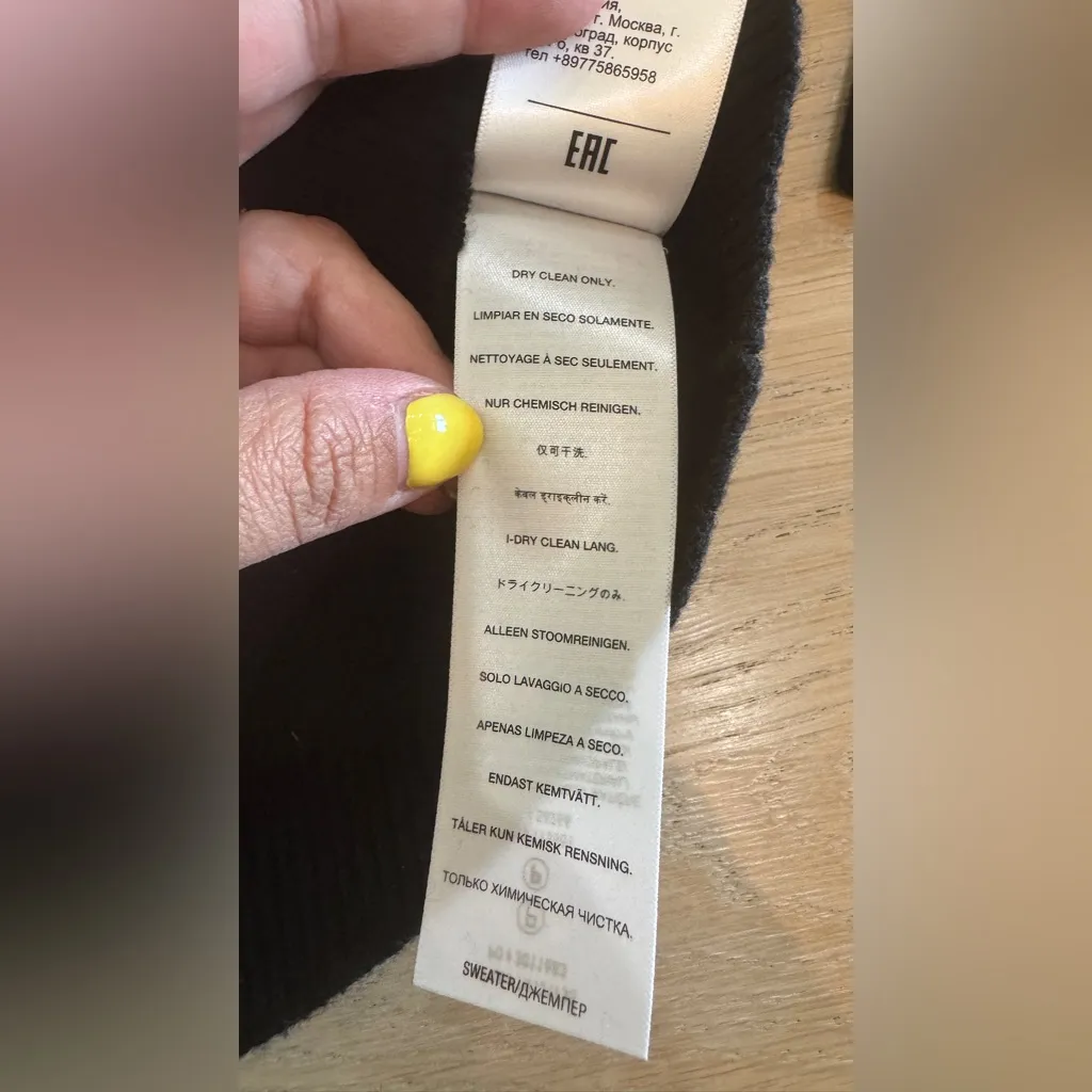 7 for all mankind OFF SHOULDER SWEATER black size small NWT - Image 6