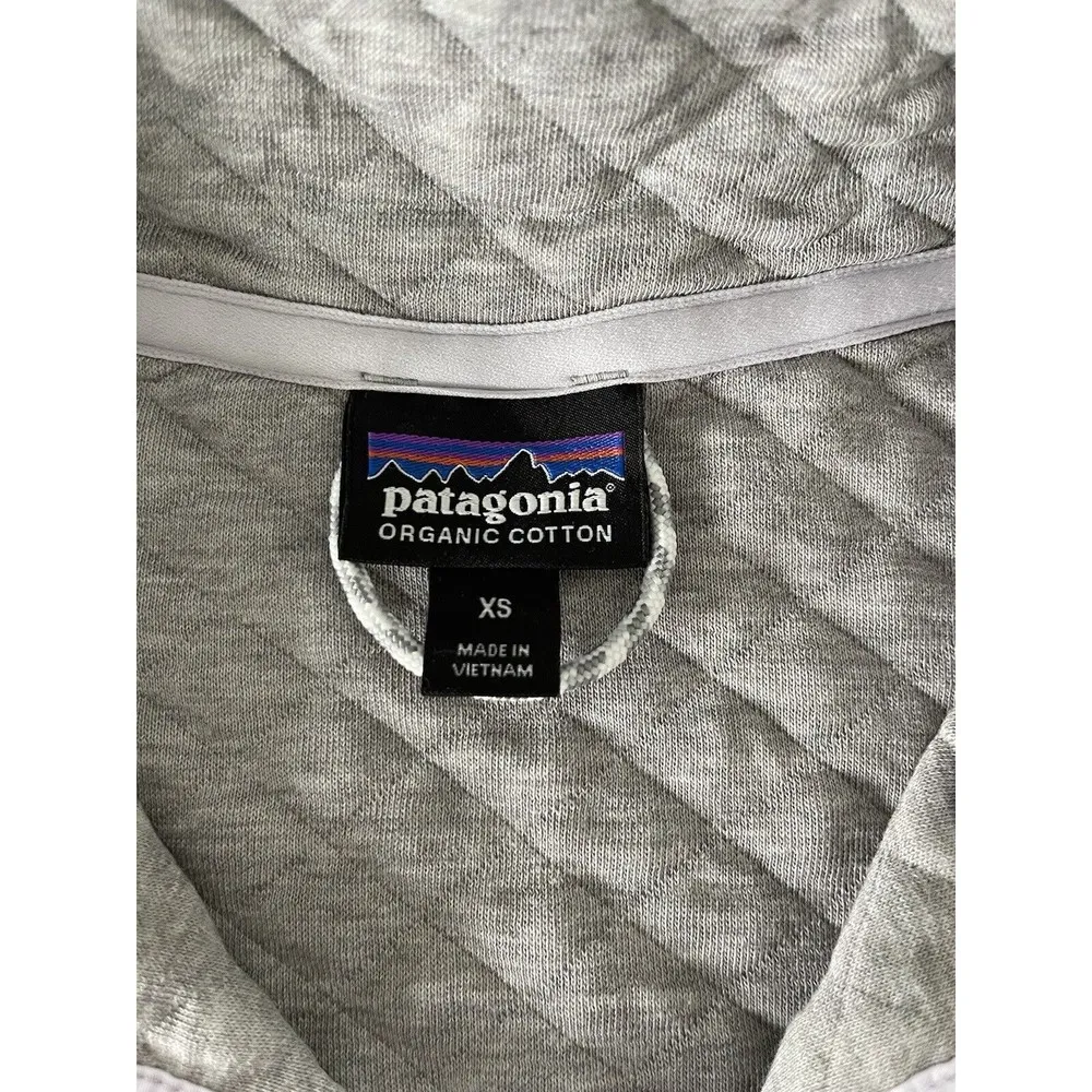 Patagonia Women's Organic Cotton Quilt Snap T Pullover Gray And Lilac Sz XS - Image 6