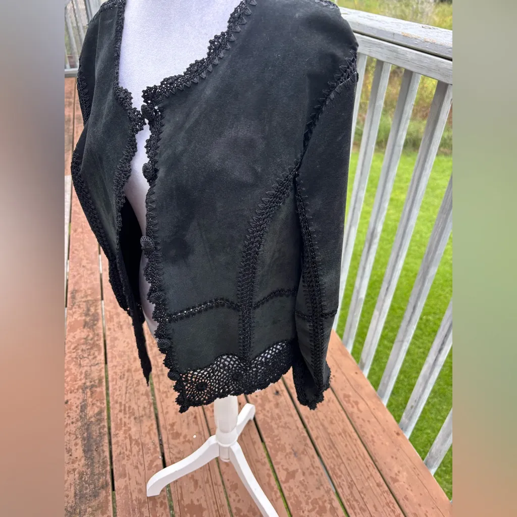 Suede Essentials Black Cropped Jacket Cardigan Size M - Image 3