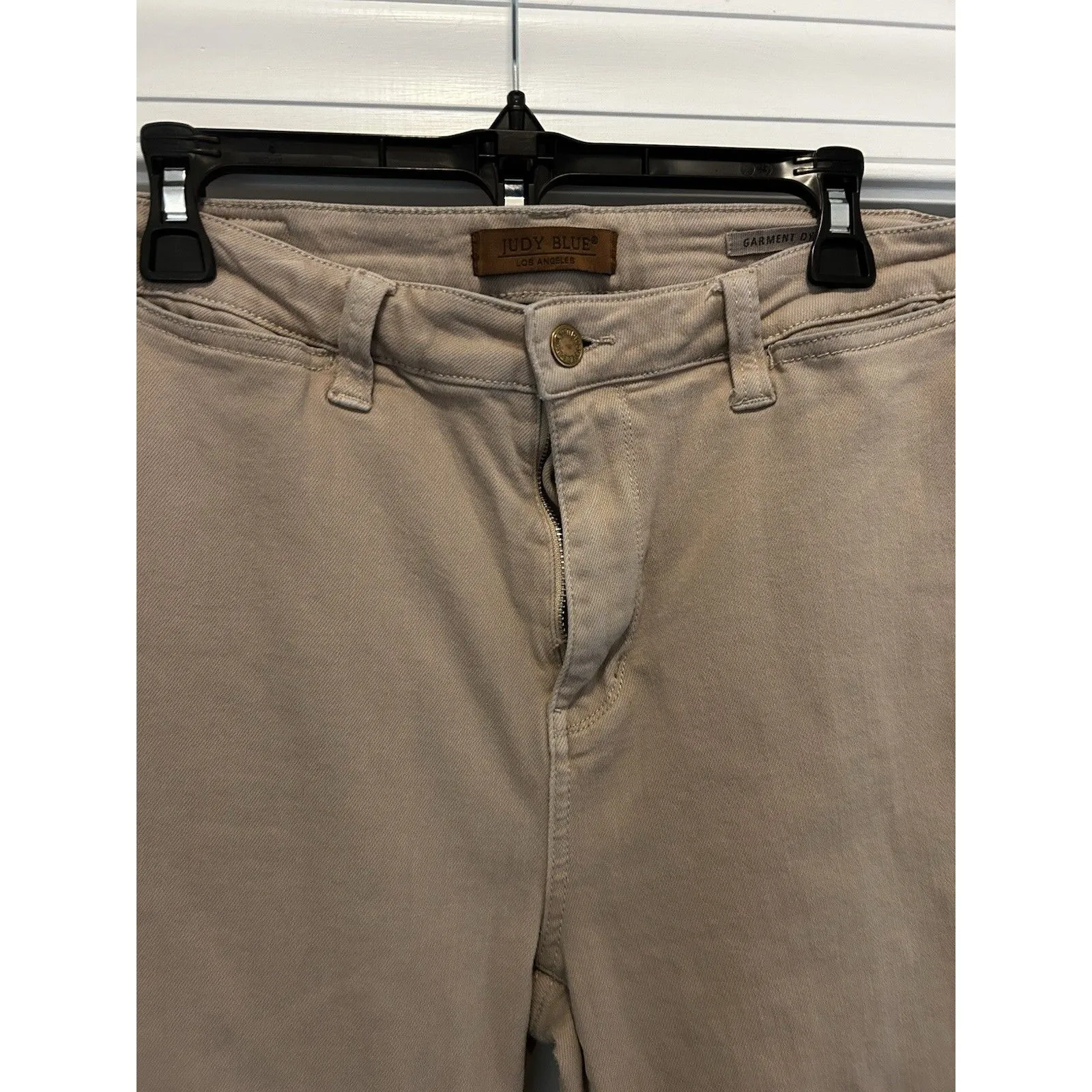 Judy Blue Wide Leg Crop Jeans Women’s  13/31 Tan Beige Garment Dyed Frayed Hem - Image 2