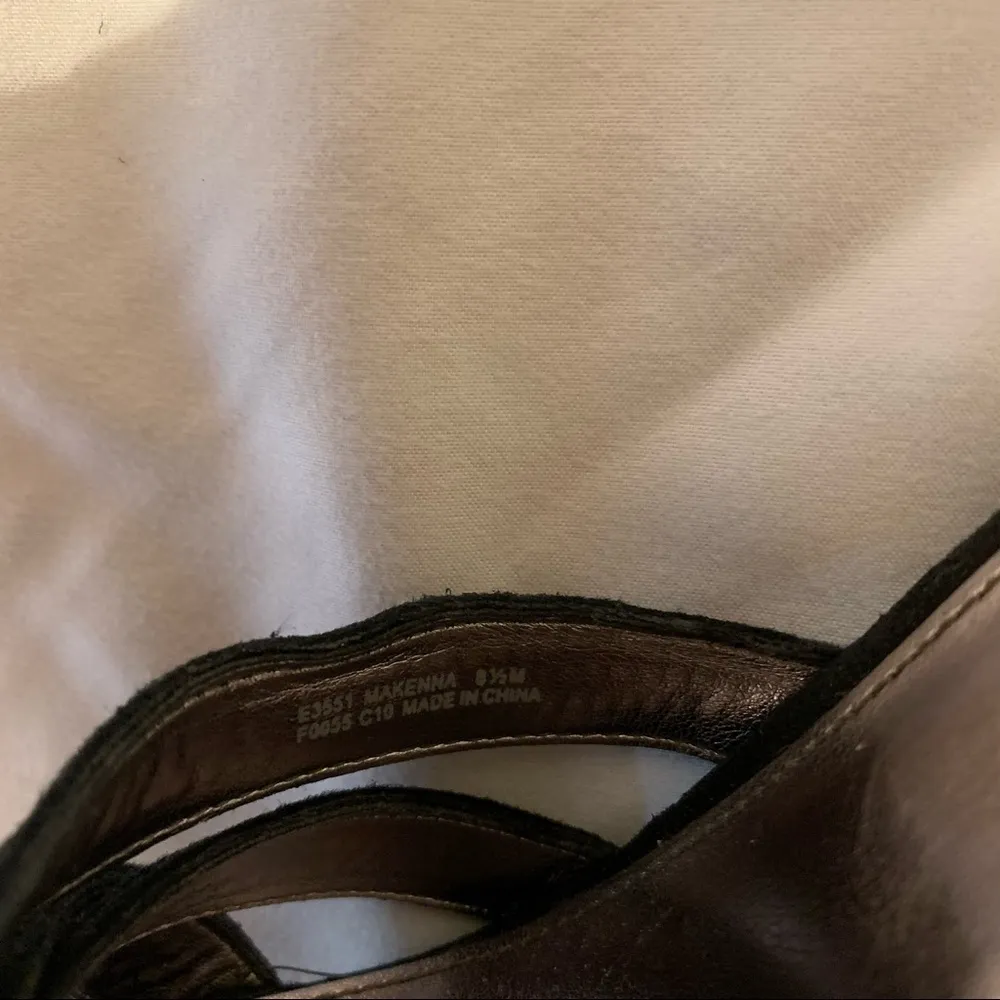 Like New Calvin Klein Makenna Suede and Zipper Detail Heeled Sandal - Image 2