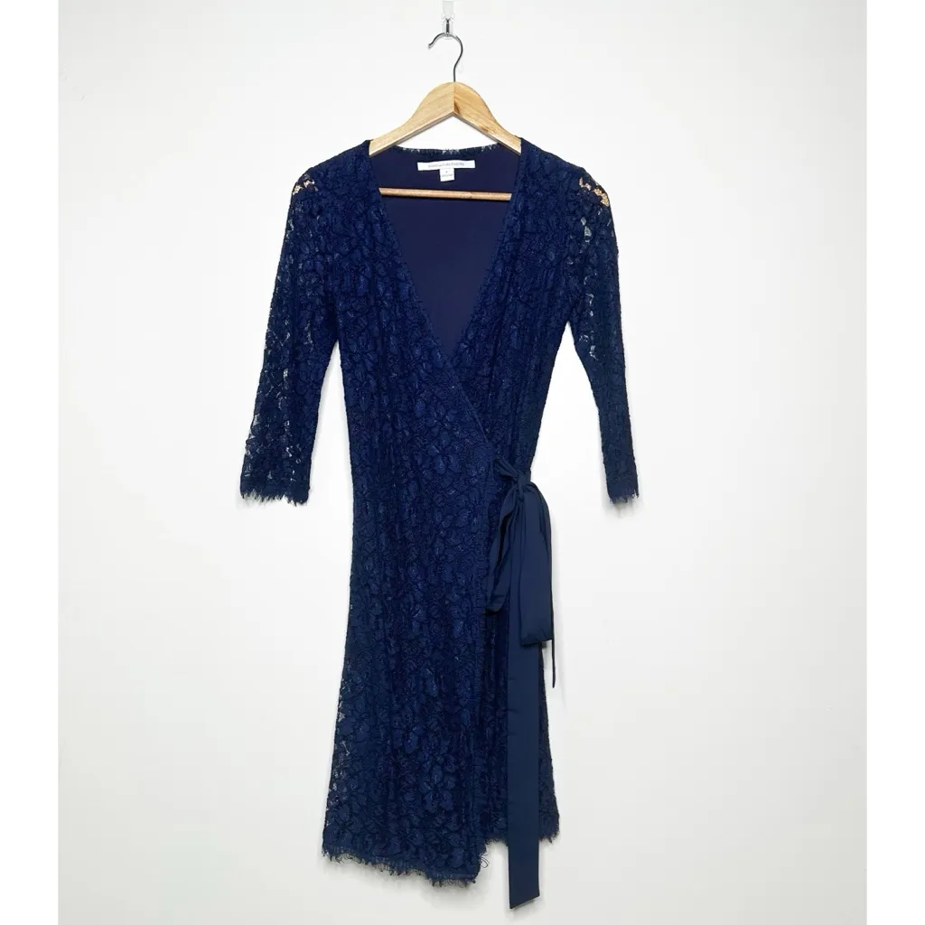 DVF Diane Von Furstenburg Julianna 3/4 Sleeve Navy Lace Wrap Dress Size 2 - Image 5