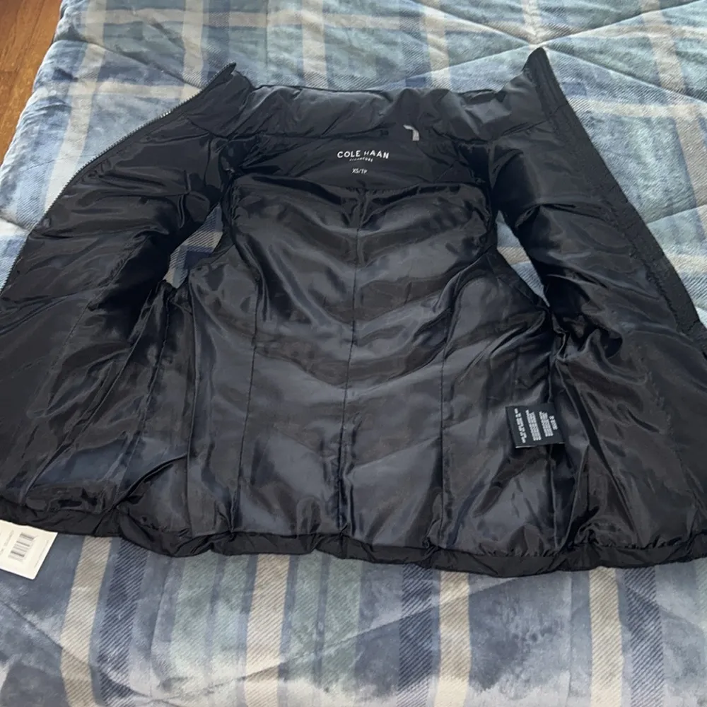 Cole Haan Signature Black puffer vest XS NEW - Image 4