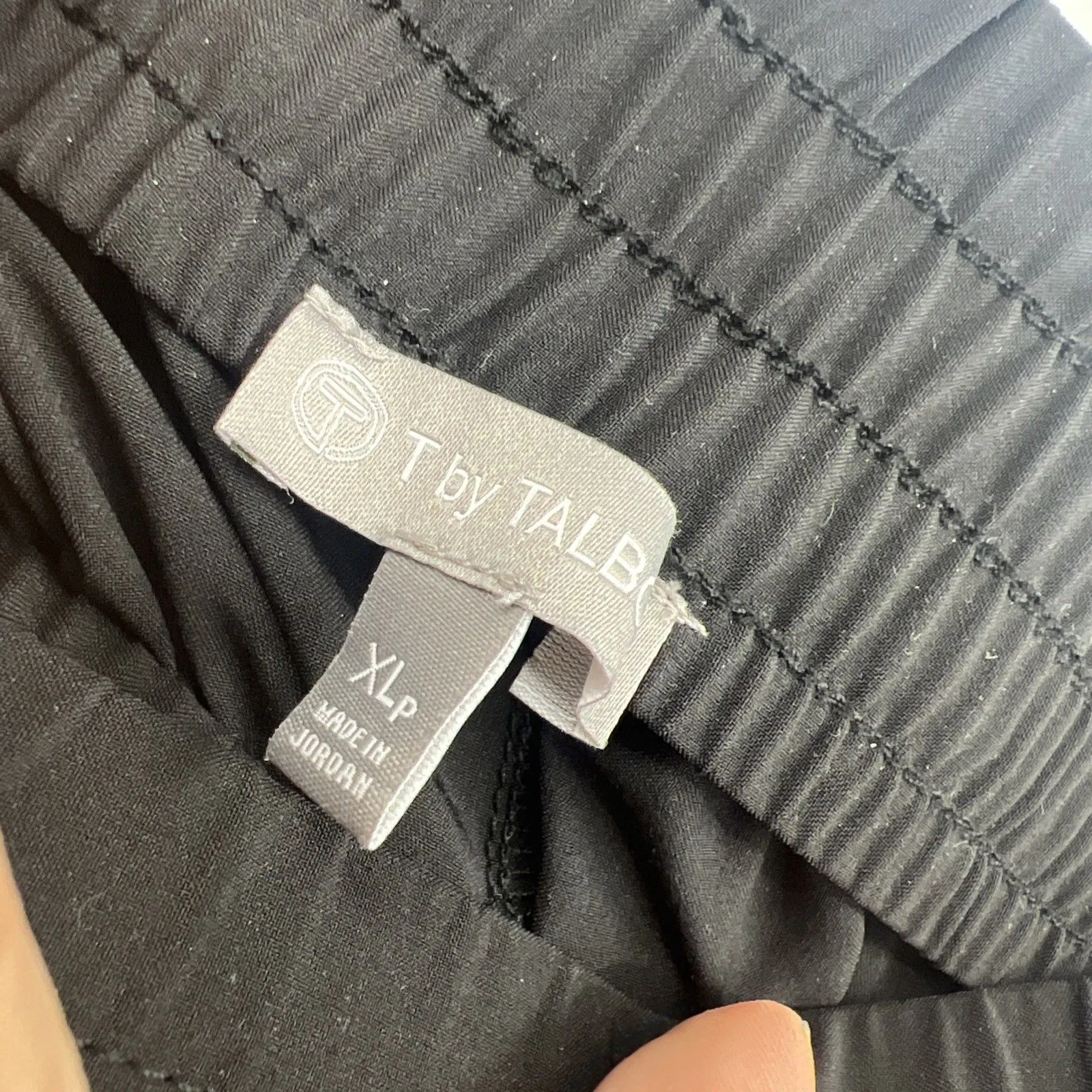 T by Talbots Athleisure Capri Pants Sz XLarge Petite Elastic Waist Black Bows - Image 6