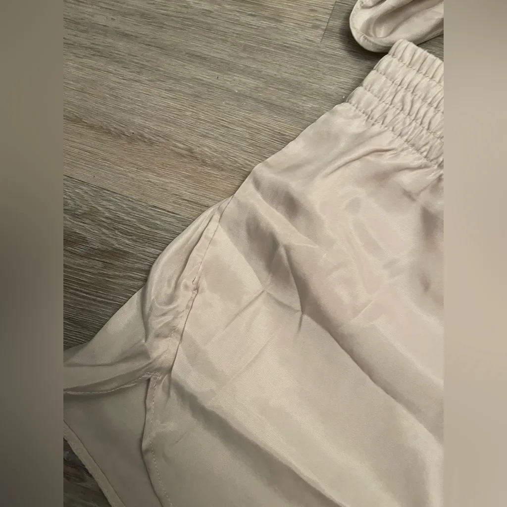 NWT H&M CREAM VISCOSE SHIRT AND SHORTS SET M - Image 11