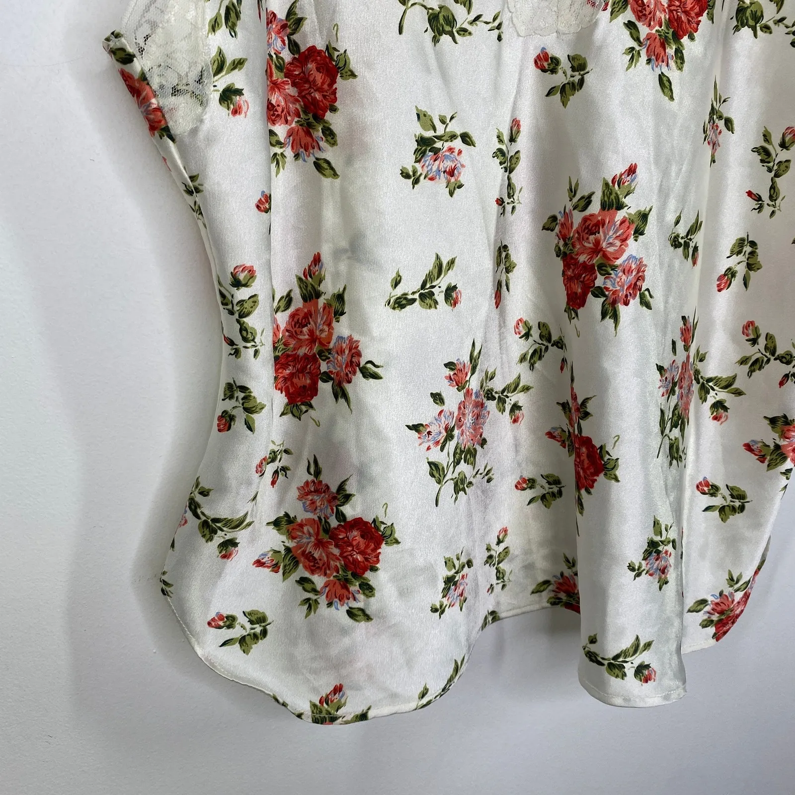 White Floral Satin Baby Doll Tank Top Lace Trim 90s Y2K Feminine Size L Dainty Size L - Image 2