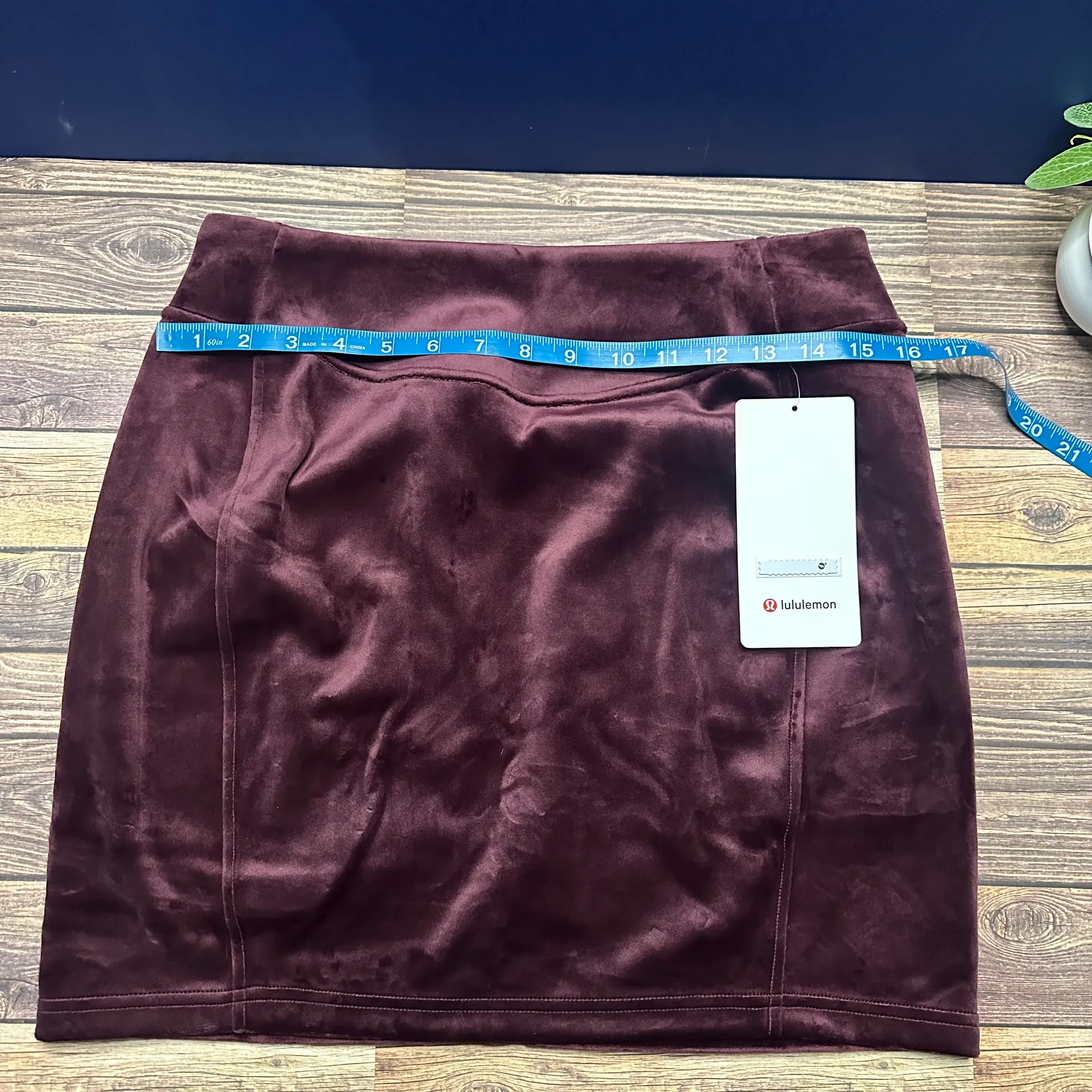 Scuba High Rise Mini Skirt Velvet NWT Size Medium (GARN) LW8AL9S - Image 6