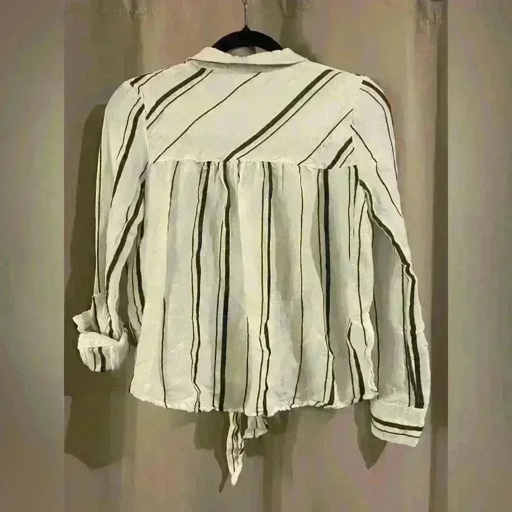 Harper Women’s White  Button Up Top - Image 5