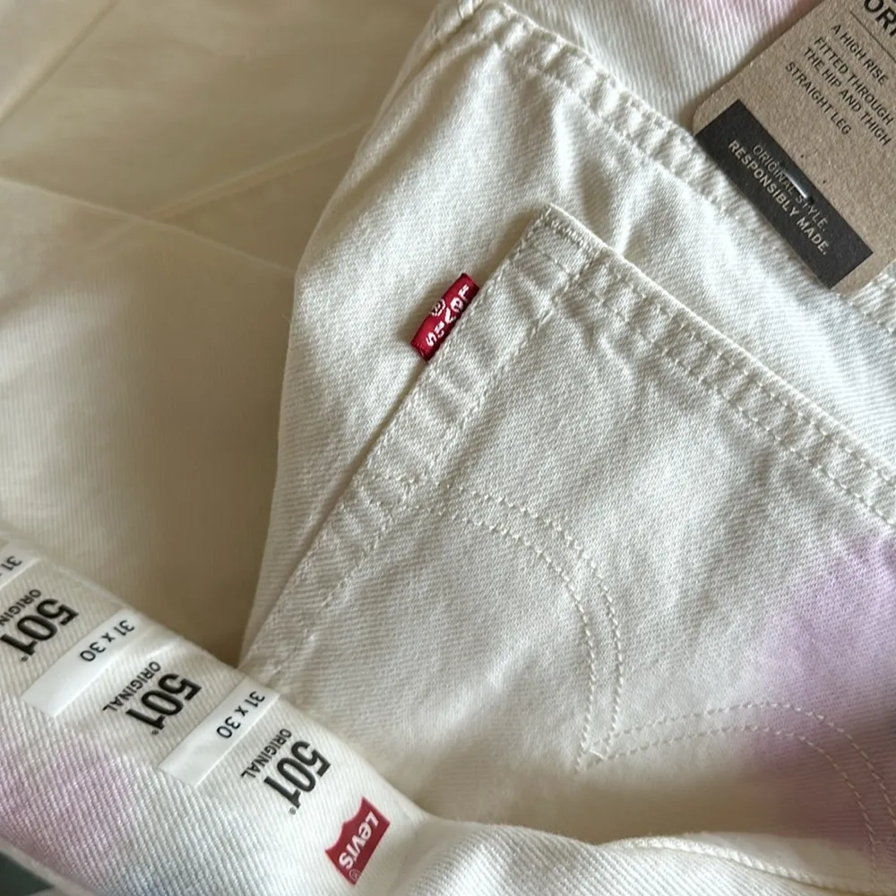NWT Levi’s 501 High Rise Straight Leg White Tie-Dye Button Fly  Jeans 31 - Image 9