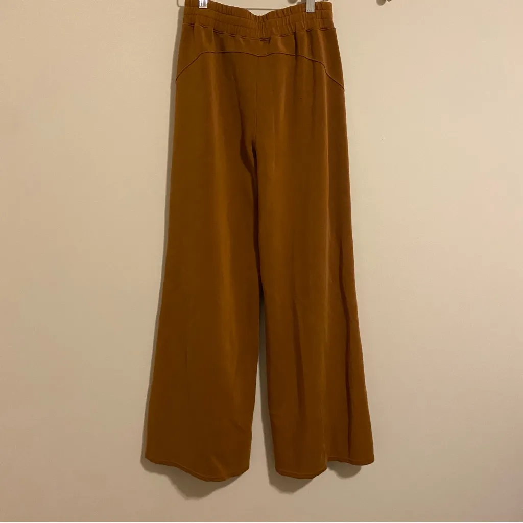 Spanx Super Soft Wide Leg Sweatpants size Medium - Image 7