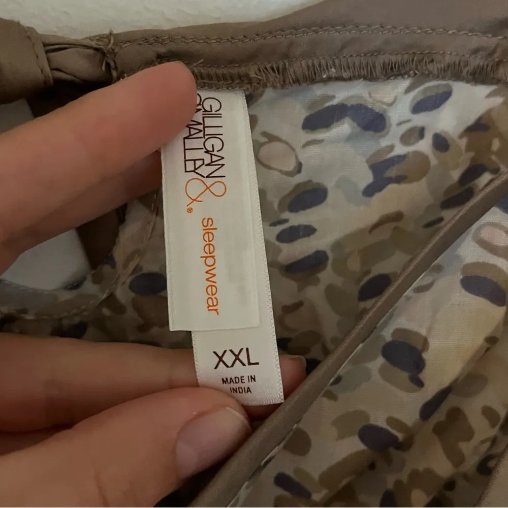 Gilligan & O'Malley Women's Night Gown and Robe Set Size XXL Tan - Image 5