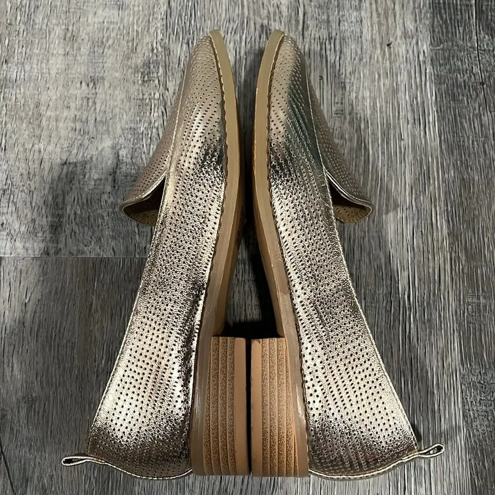 DSW Journee Collection JG Rose Gold Loafers flats bright shine - sz 6 - Image 5