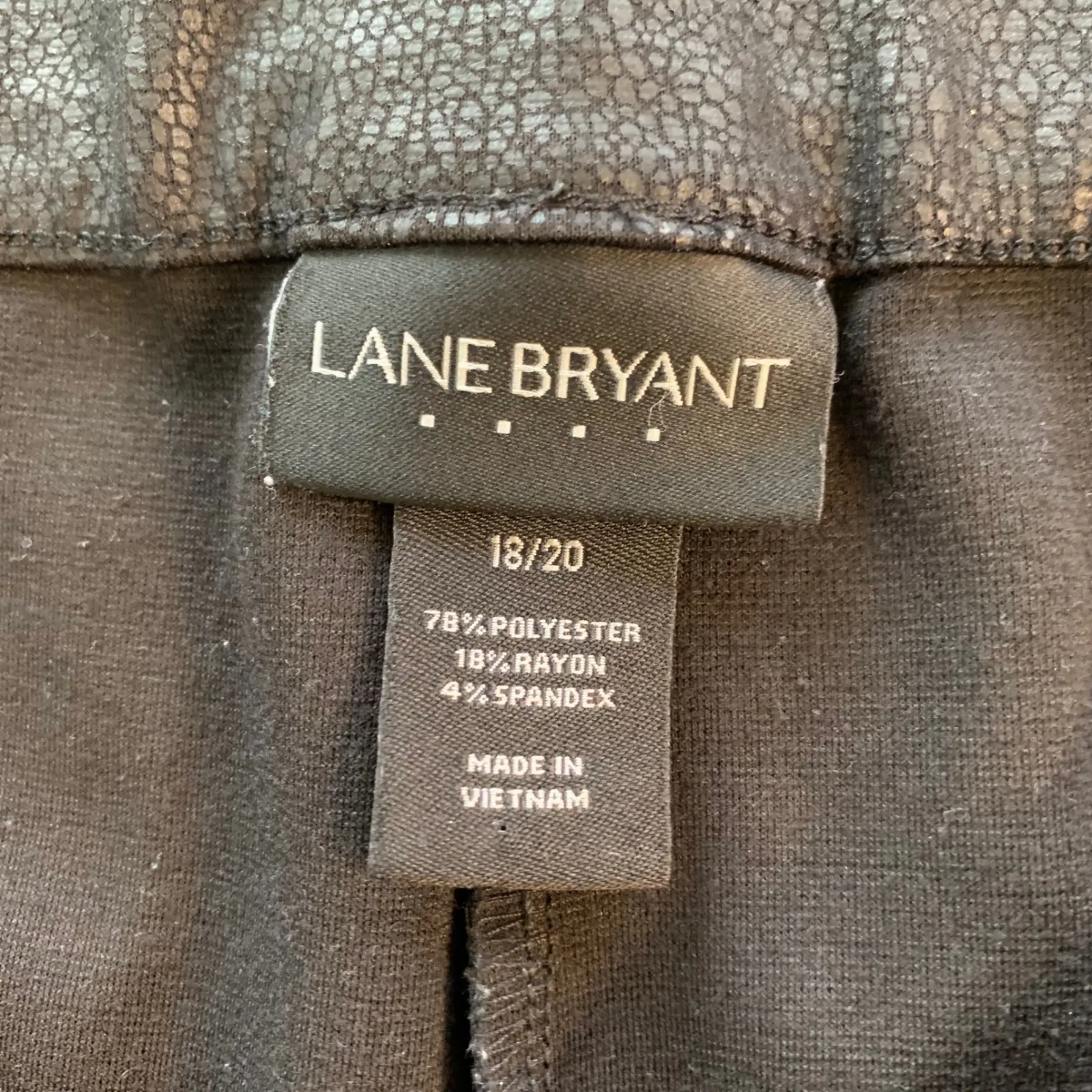 Lane Bryant Black Faux Leather Zipper Ankle Crop Pants Size 18 20‎ - Image 3