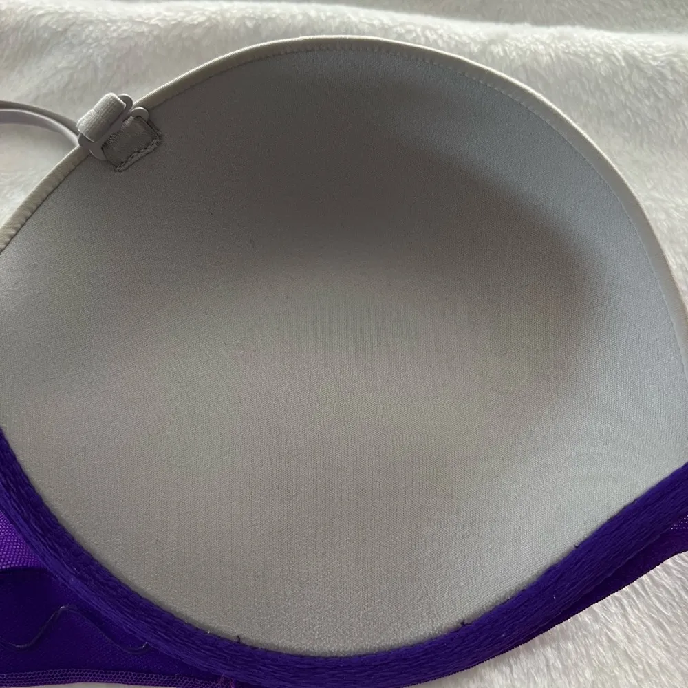 Victorias Secret Very Sexy balconette bra with detachable straps. Size 34D - Image 10