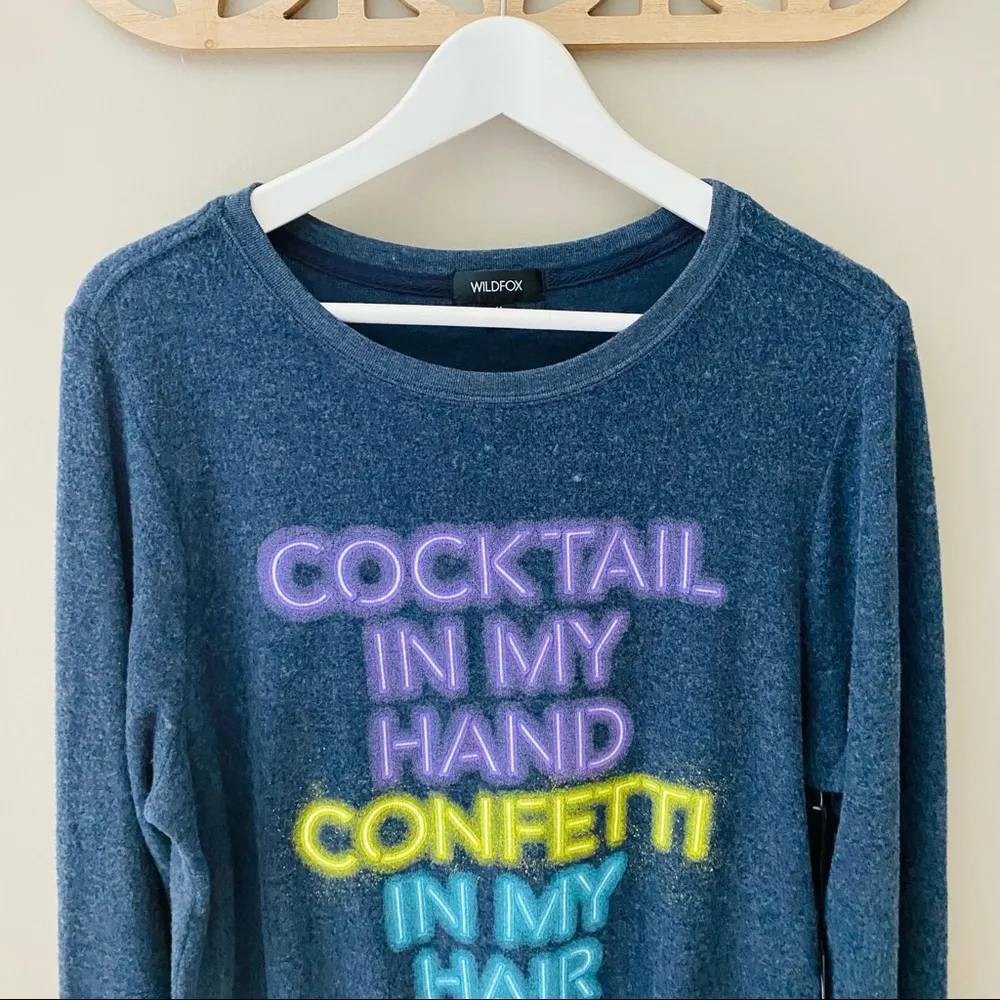 Wildfox ‘Cocktail In My Hand’ Pullover Sweatshirt Blue Sz Medium - Image 2