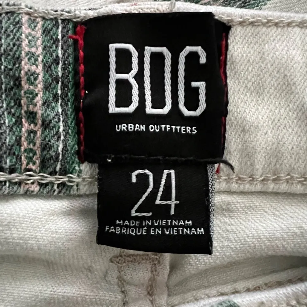 BDG Floral Printed Flare Jean 24 Women’s White - Image 4