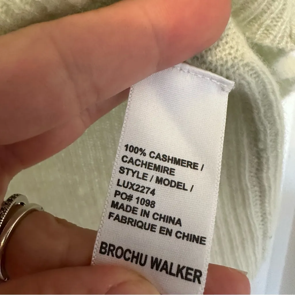 Brochu Walker Cashmere V Neck Front Pocket Sweater Womens XS Light Green - Image 3
