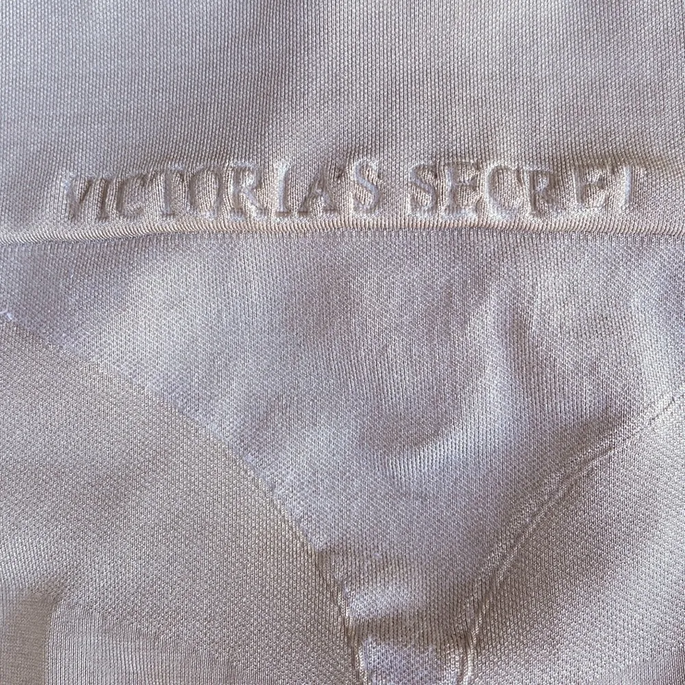 Victoria’s Secret Nude Thigh Shaper Waist Control Short Shapewear Size M - Image 4