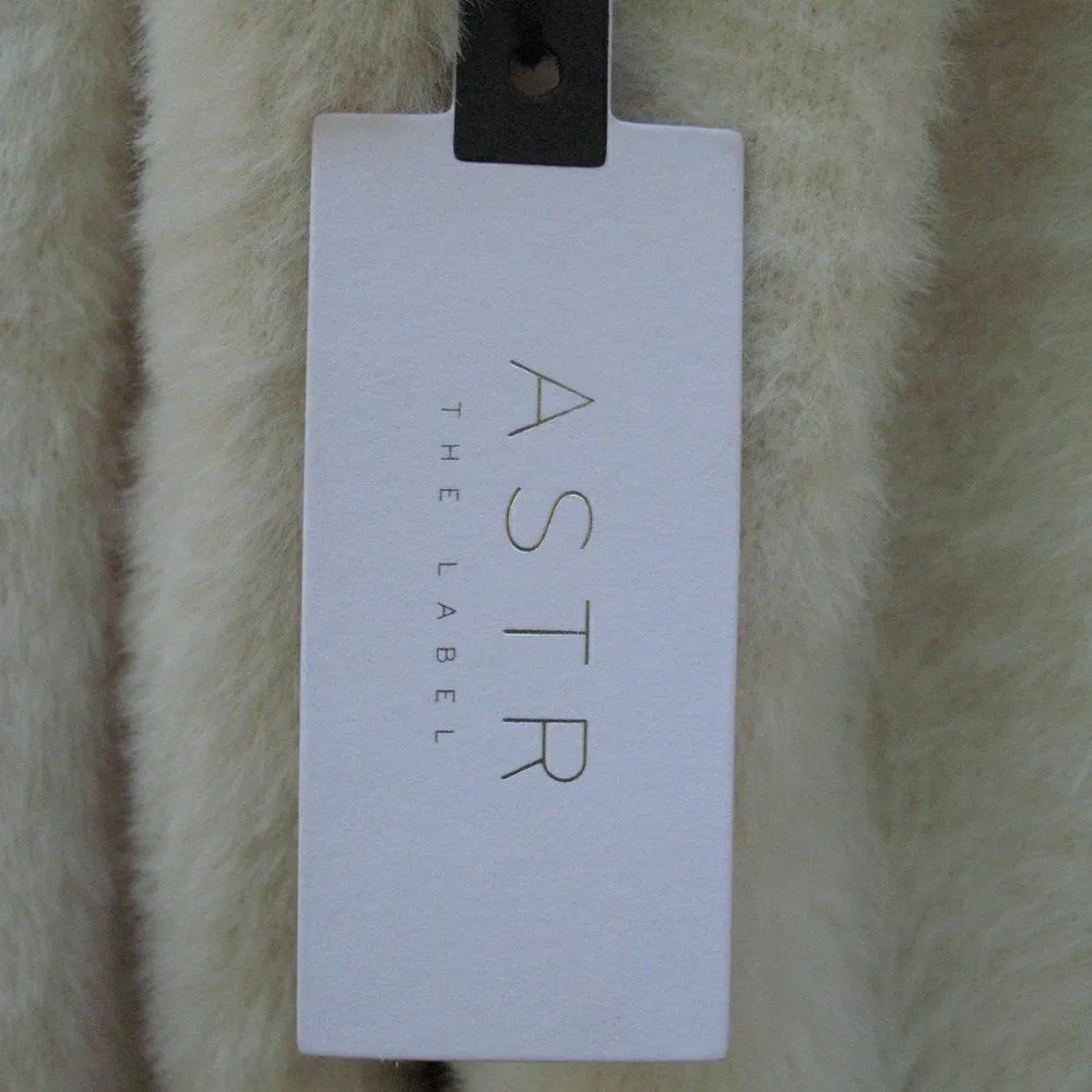 NWT Super Soft Ivory White Crop Sweater - Image 8