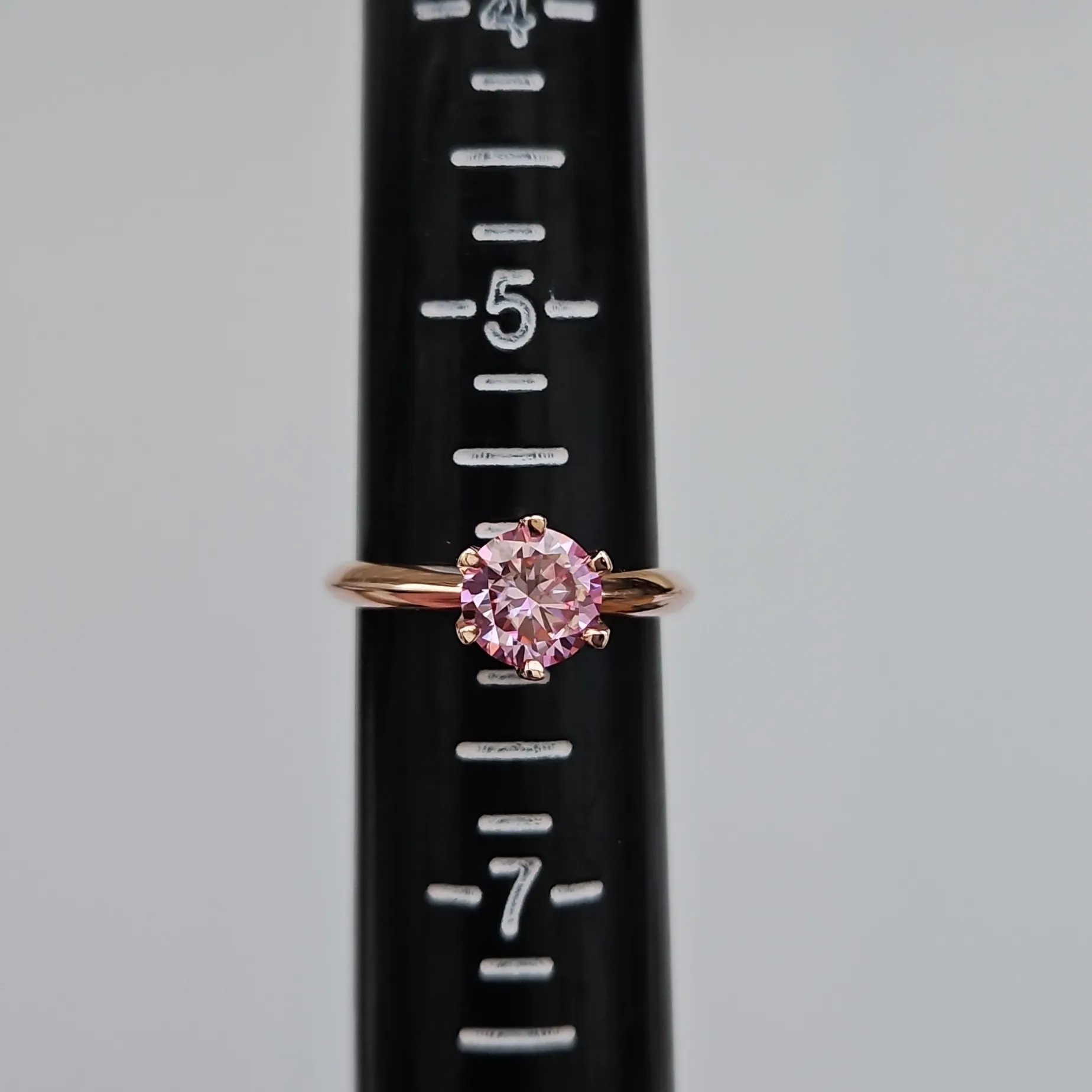 1ct Pink Moissanite, Rosegold. Size 6 - Image 3
