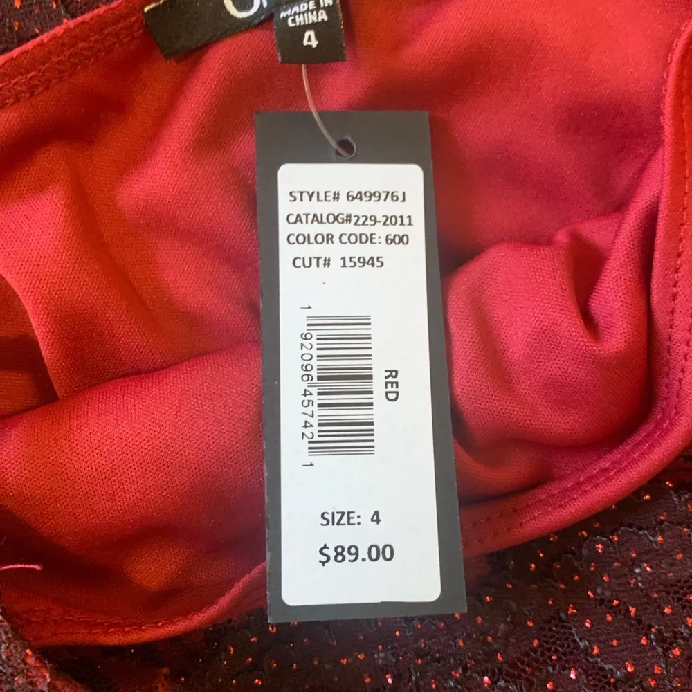 Onyx Nite NWT Dress 4 Ombré Red Sequin Sheath Lace Overlay Scalloped Neckline - Image 6