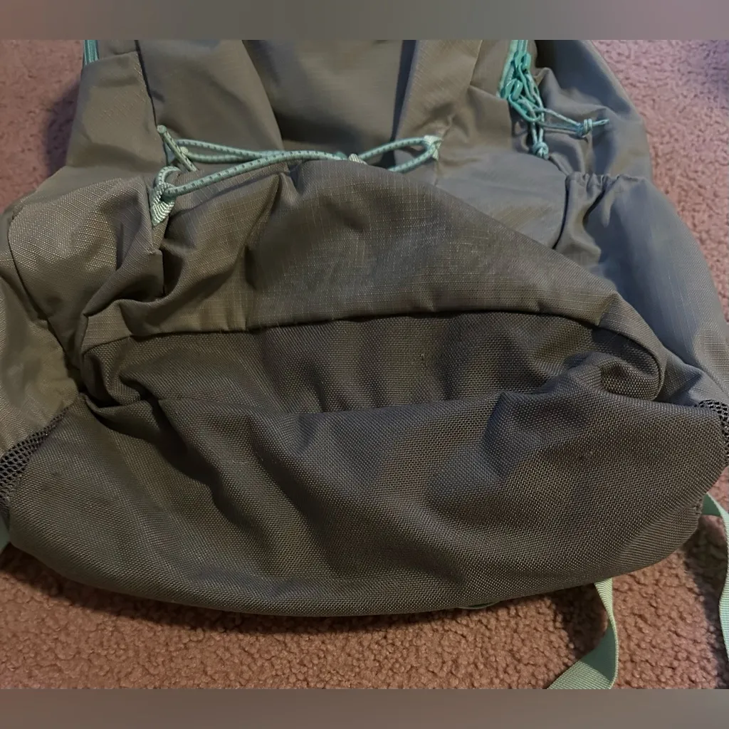 LL Bean Comfort Carry Laptop Hiking Backpack, 30L, Mineral Gray/Fresh Mint Green - Image 3