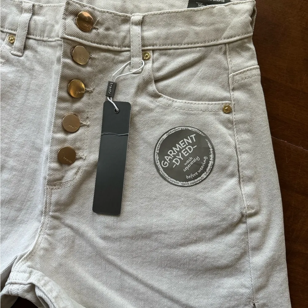 Tractr Moonstruck Cream Gray High Rise Button Fly Thigh Slit Denim Shorts 00/24 - Image 4