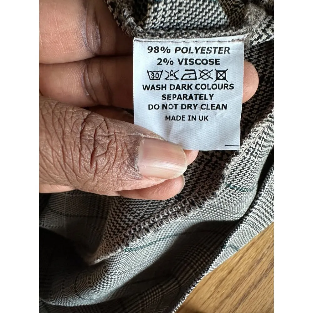 Love Grey Plaid Ruffle Detail Mini Skirt XS Fall Fashion Sophisticated Stylish Gray - Image 8