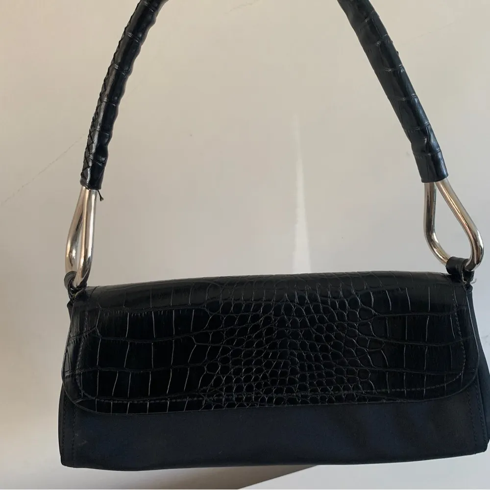 Vintage Black Faux Croc Leather Baguette Purse Shoulder bag - Image 4