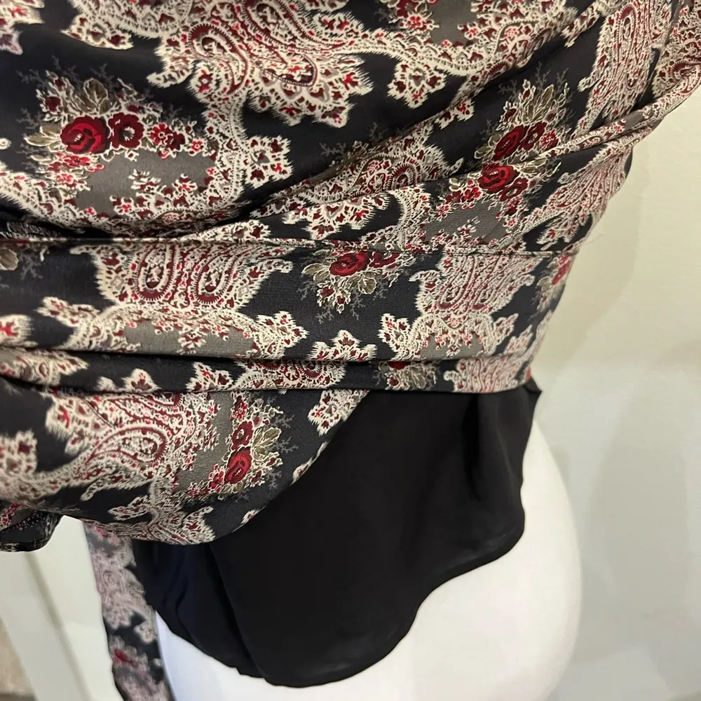 Comptoir Des Cotonniers Red and Gray Sheath silk Dress with Bishop Sleeves - Image 8