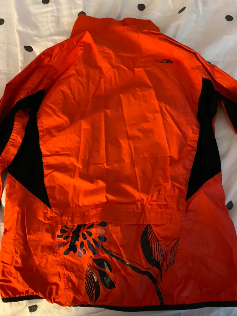 The North Face Wind Breaker / Rain Jacket - Image 2