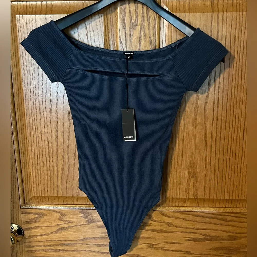 Monrow blue steel off the shoulder body suit with front cutout size small - Image 5