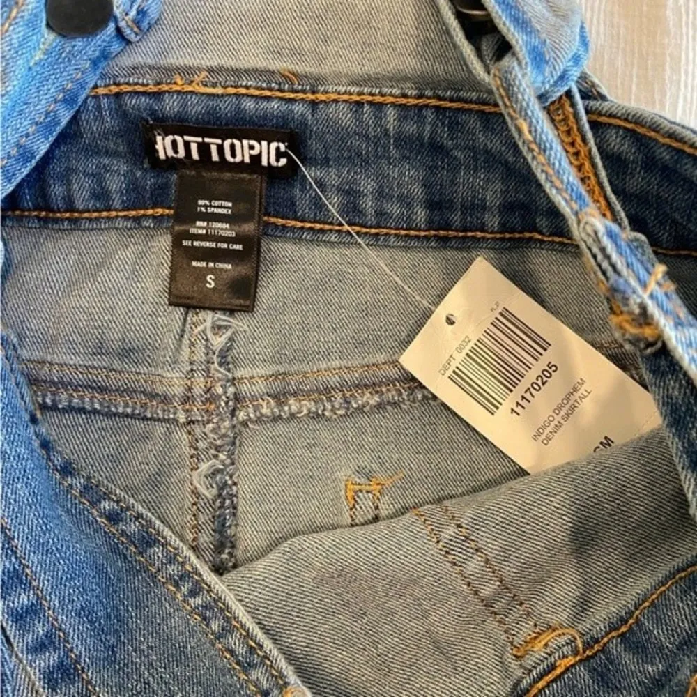 Hot Topic Distressed Denim Skirt Overall Jumper Skirtall Size Small NWT - Image 12