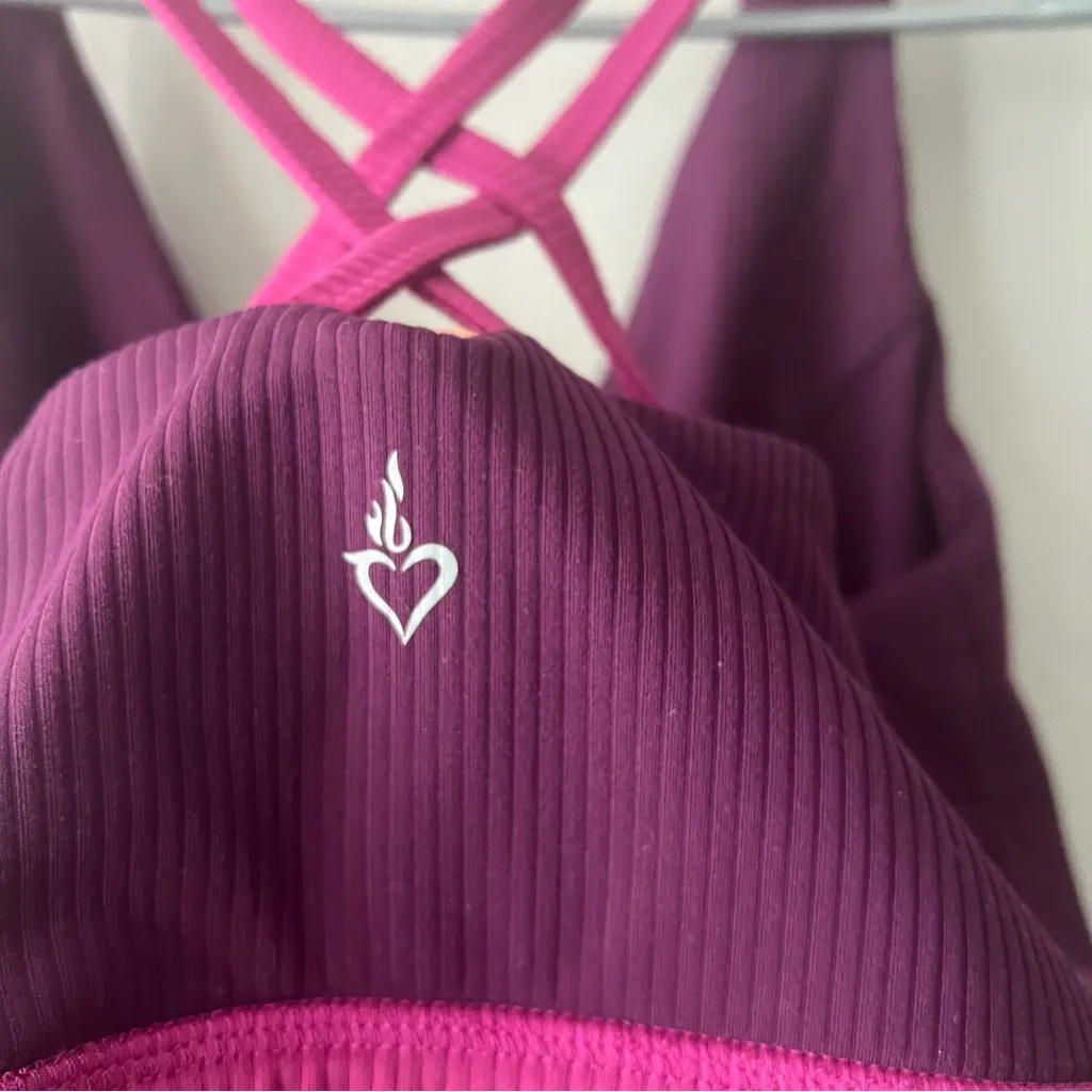 Torrid Winter Bloom Berry Wine Low Impact Wireless Rib Active Bra Size 1X - Image 6