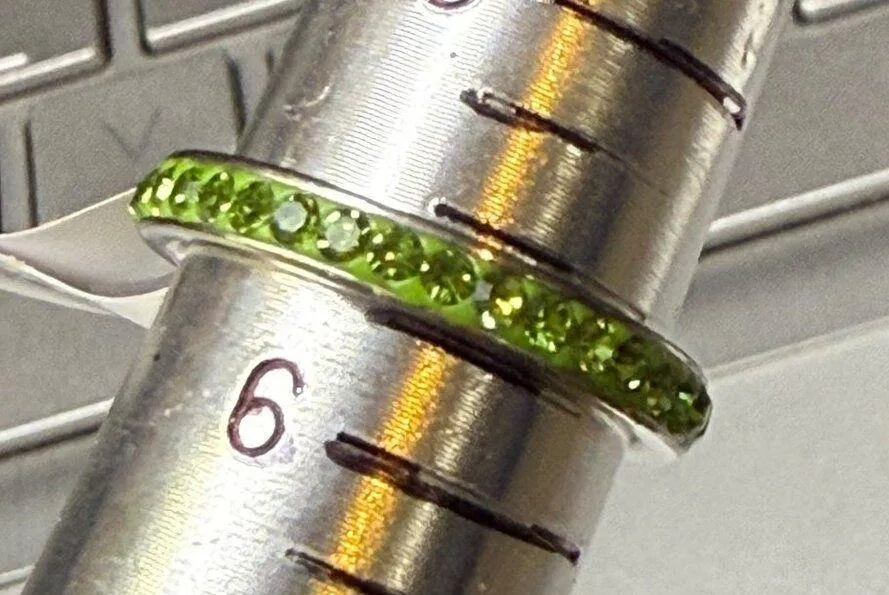 Fashion Ring Green Rhinestone Infinity Band Approximate Size 5.5 Stainless Steel - Image 5