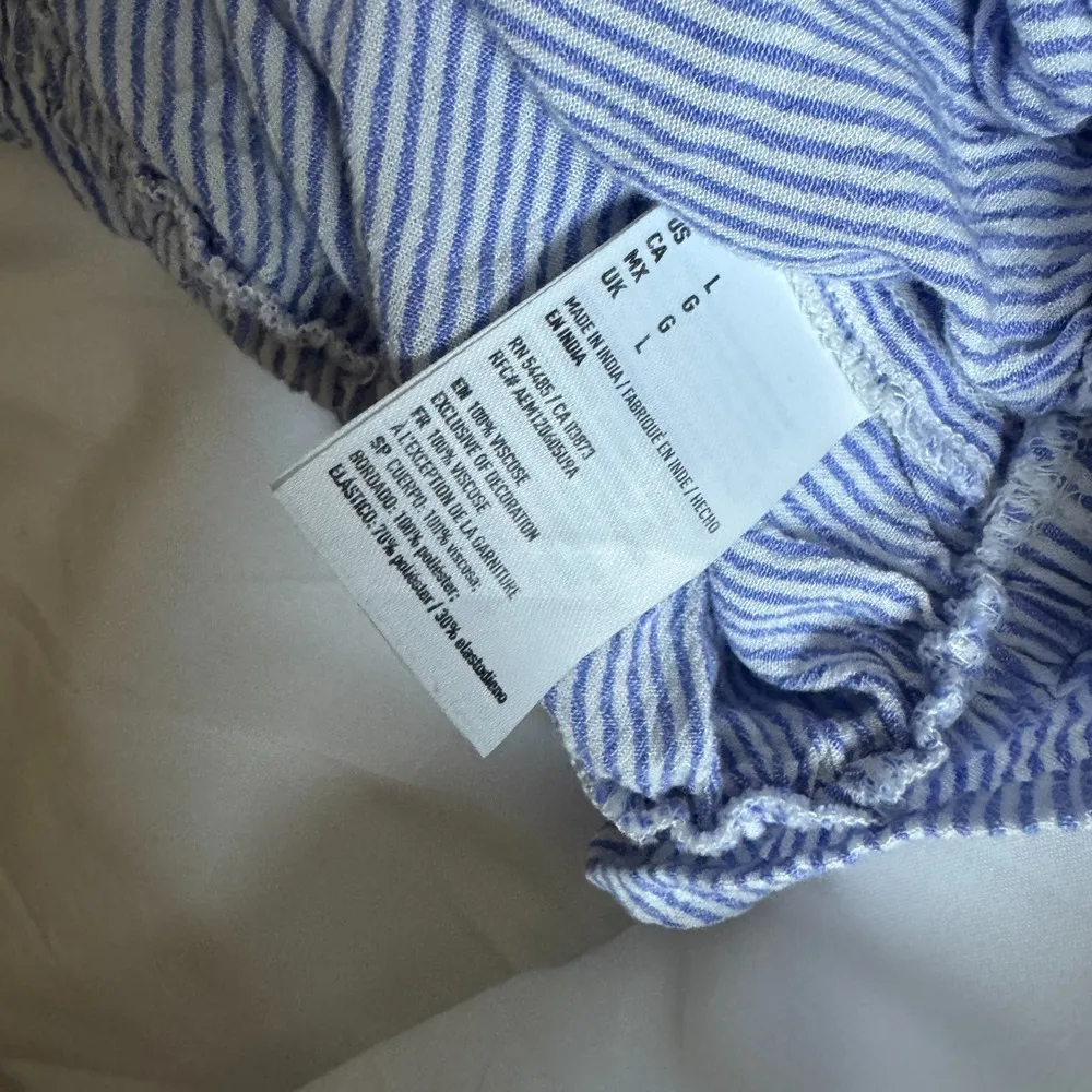 American Eagle Outfitters Blue Embroidered Crop Top Peasant off shoulder sz L - Image 5