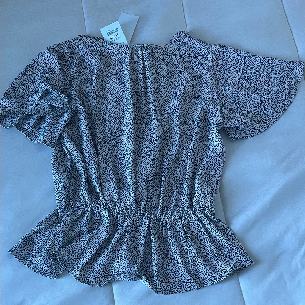 NWT Sienna Sky Black and White Patterned Blouse - Image 6