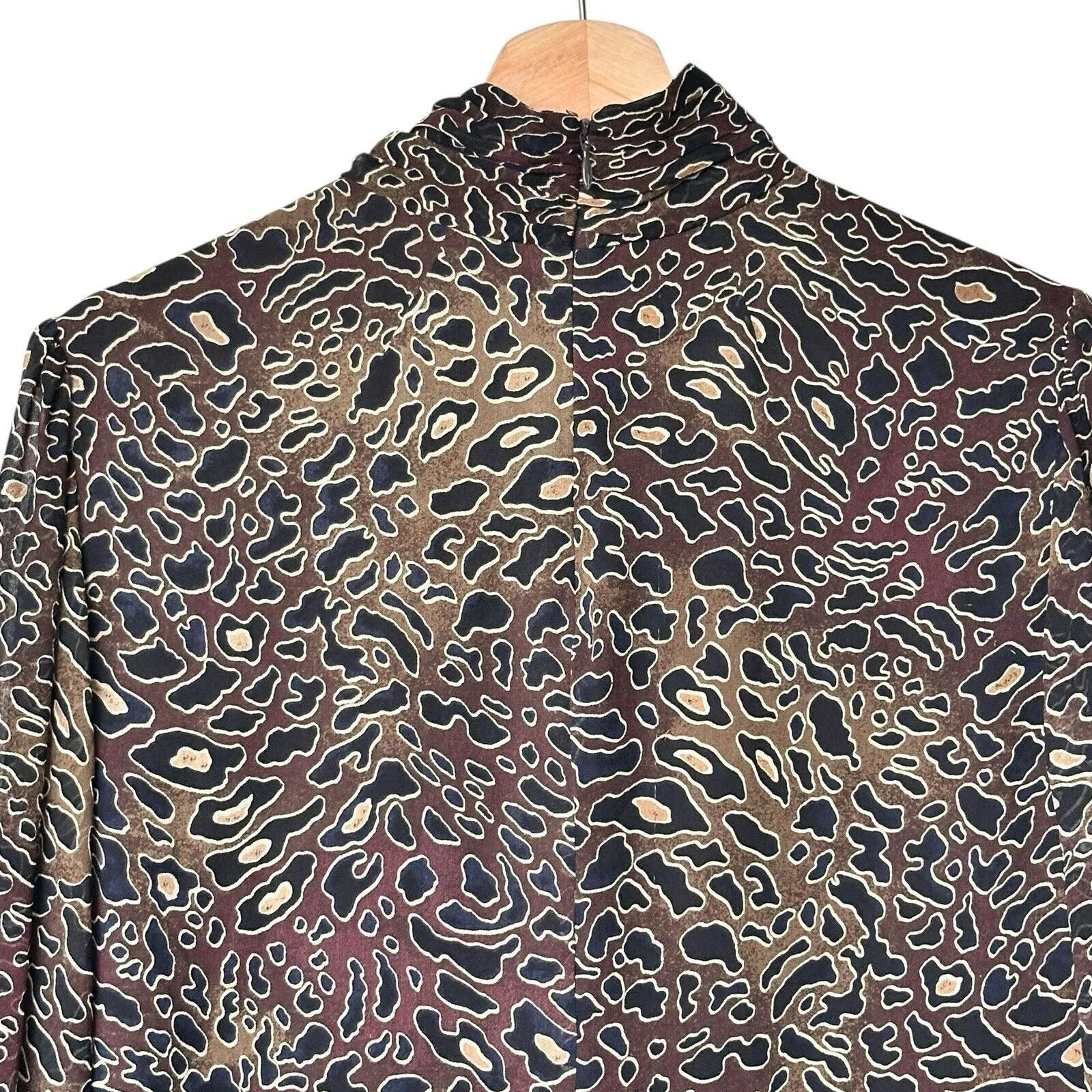 TORY BURCH Whitfiels Abstract Animal Print chiffon Silk Blouse mock neck 8 - Image 8