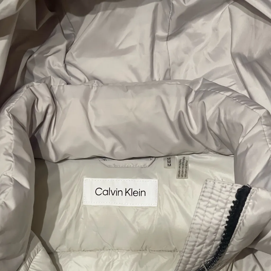 Calvin Klein  Puffer Jacket - Image 3