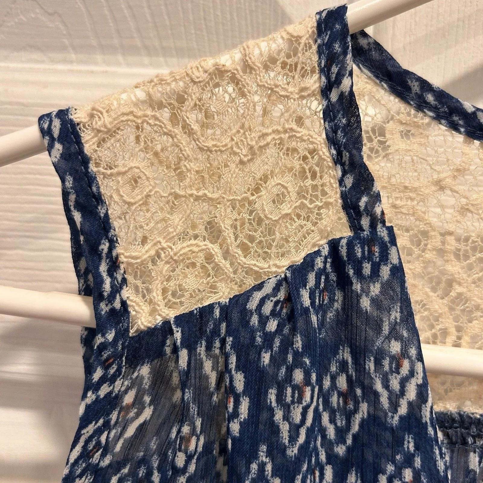 About A Girl Made In The USA Blue White Tank‎ Blouse Crochet Trim Large Festival - Image 5