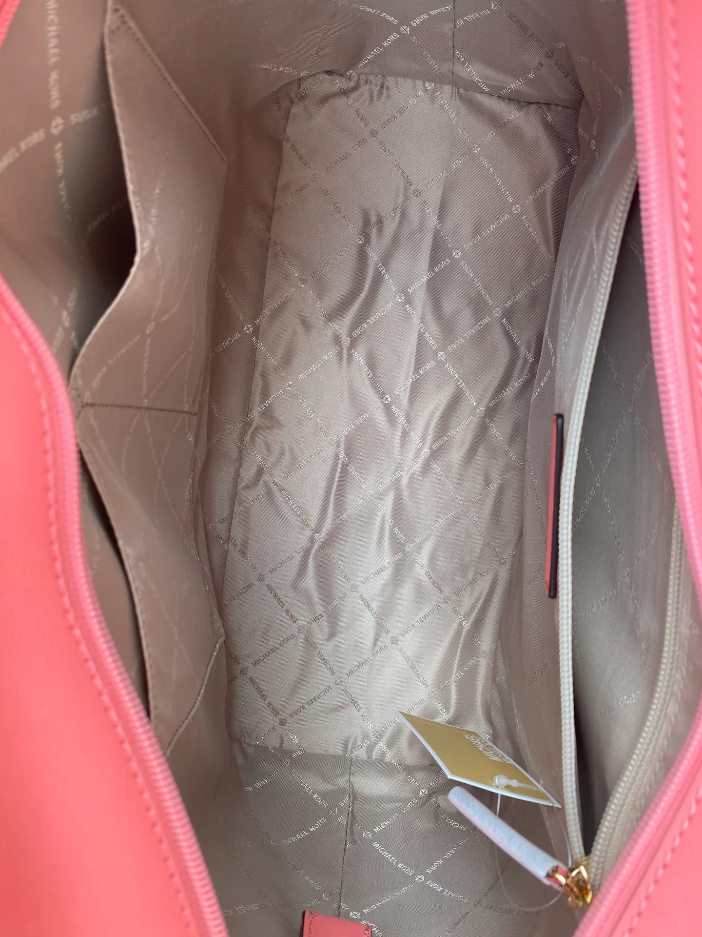 Michael Kors MK Gilly LG Drawstring Tote Grapefruit - Image 6