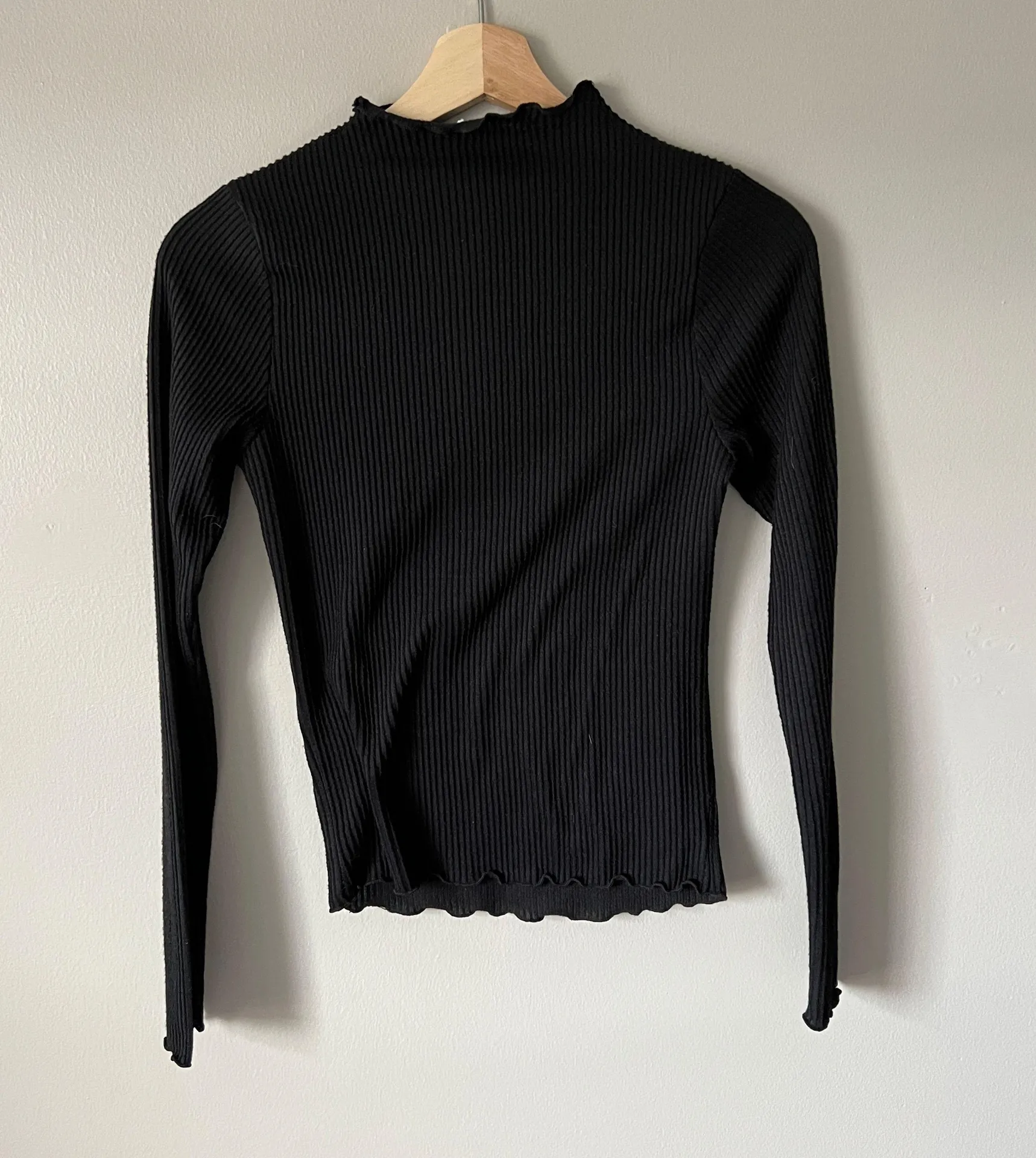 Caution to the Wind black ribbed lettuce hem turtleneck top - Image 3