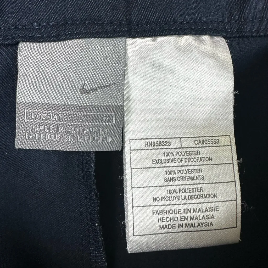 Women’s Vintage Nike Navy Capris with Blue Stripe - Image 8