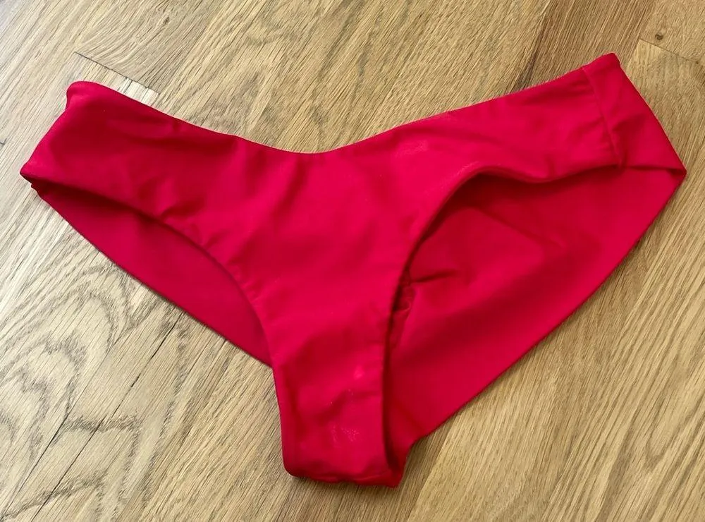 Sundaze Bikinis Nalani Trinagle Top + Makena Cheeky Bottom in Red - Image 6