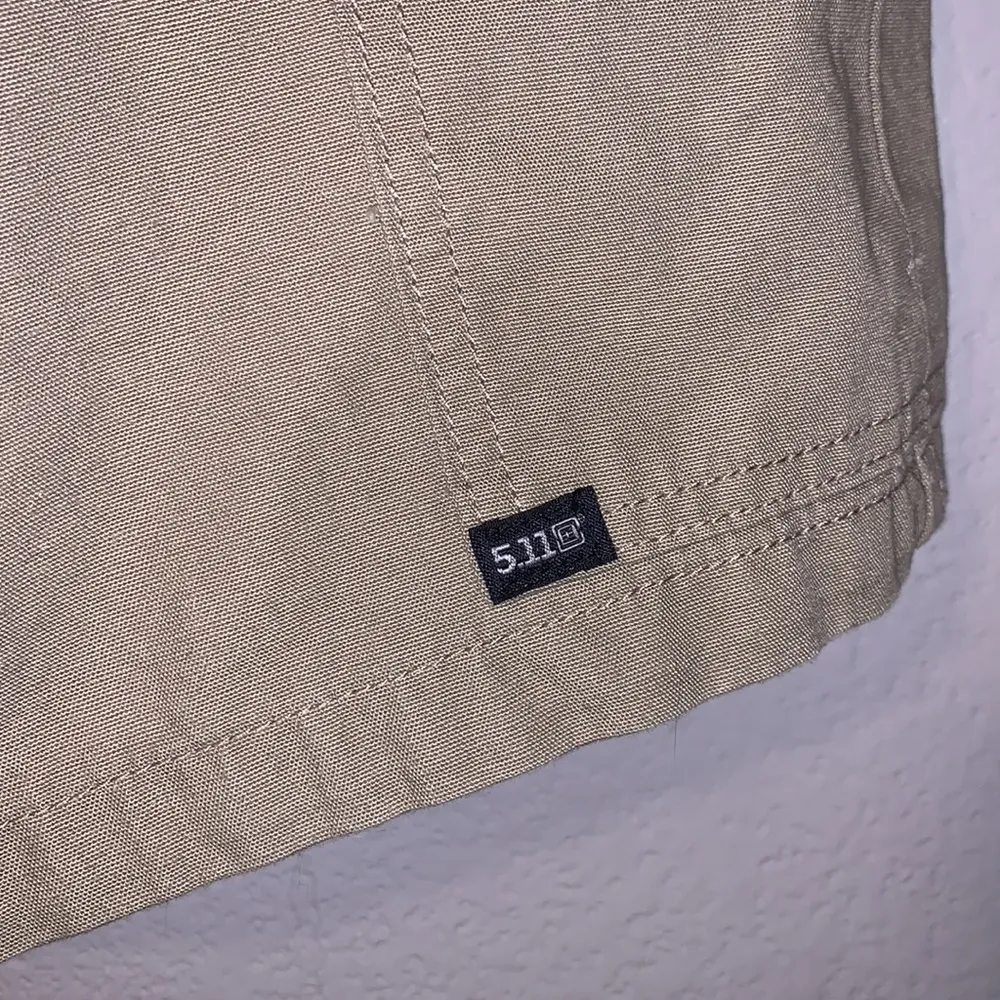 5.11 Tactical Series tan workwear cargo shorts - Image 5