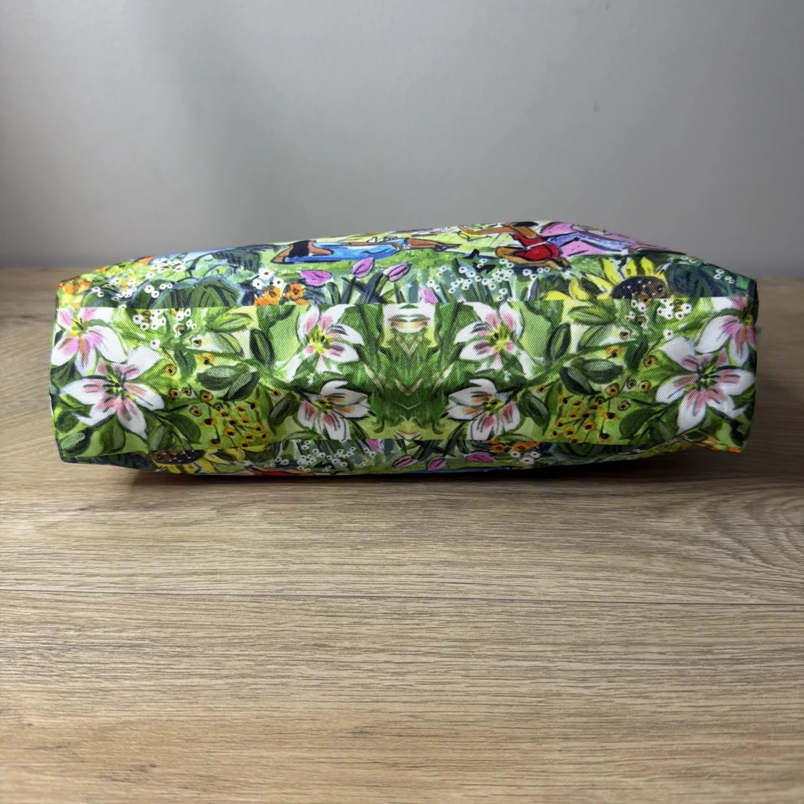 Estee Lauder Cosmetic Bag Whimsical Art Deco Picnic Party Garden Pouch Vibrant Green - Image 6