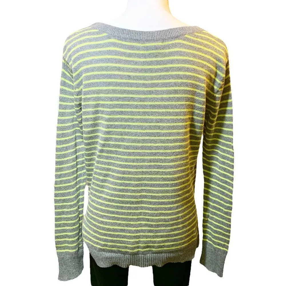 𝅺Women’s American Eagle Y2K gray/neon green striped knit sweater size small - Image 4